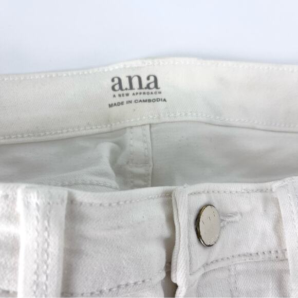 a.n.a Distressed White Skinny Ankle Jeans Size 2 - Picture 9 of 9